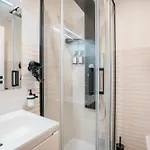 בית הארחה Sunscape Center 4*