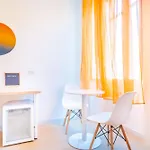 Sunscape Center בית הארחה 4*